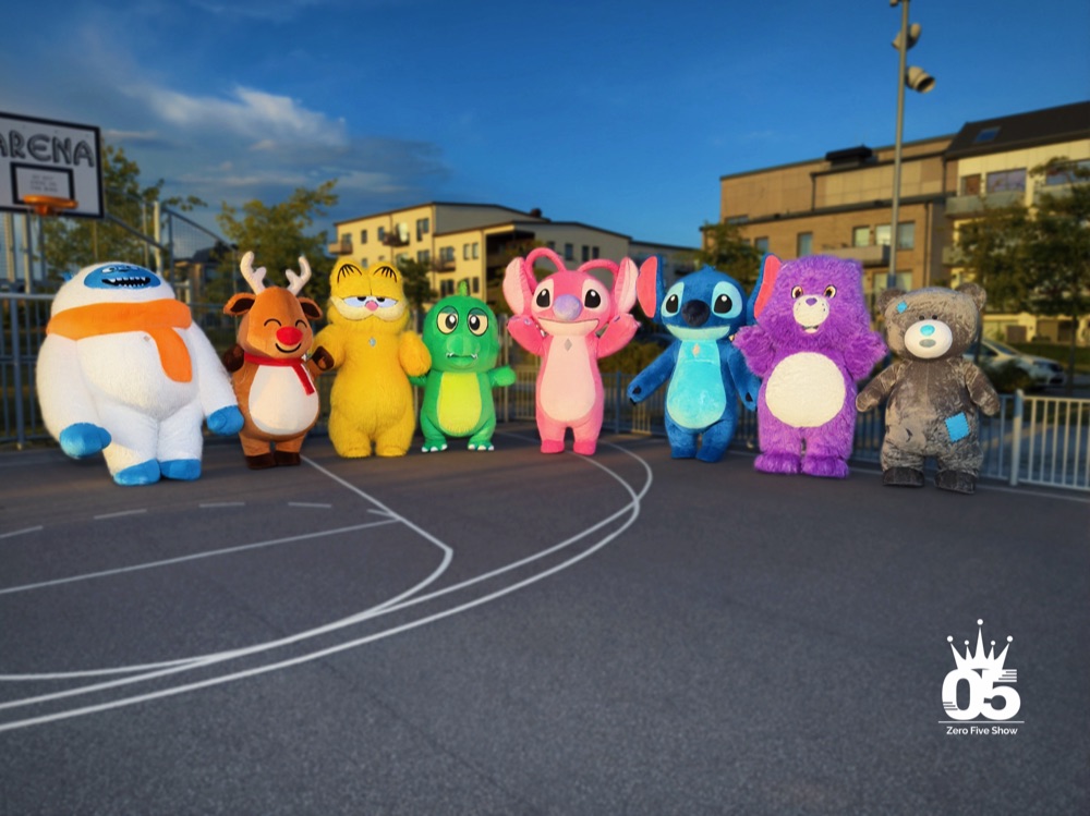 The Zero Five Show characters together